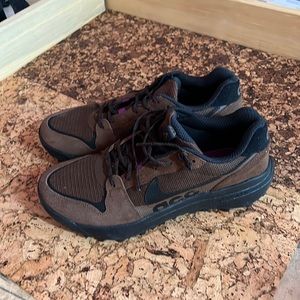 Nike acg lowcate 10.5 cacao (brown black purple) nwt